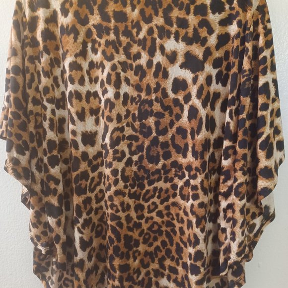 Lavish Animal Print Poncho Tunic Shirt Size M - Picture 13 of 14